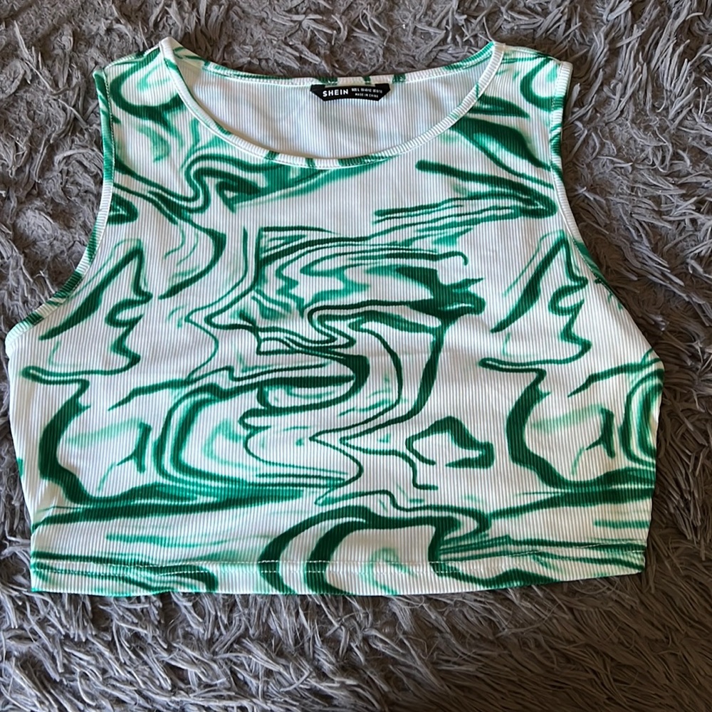 cropped tank top
